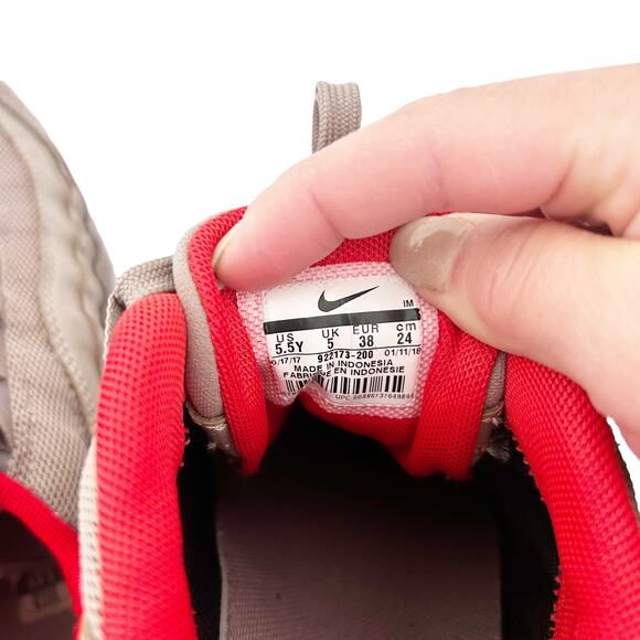 Nike Air Max 95 Sepia Stone Sneakers Sz 5.5Y - Picture 8 of 9